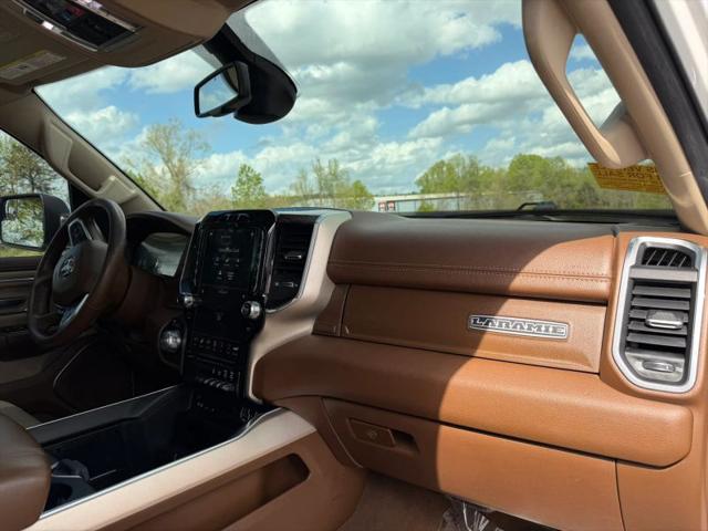 2019 Ram 1500 Laramie Crew Cab 4x4 5'7" Box