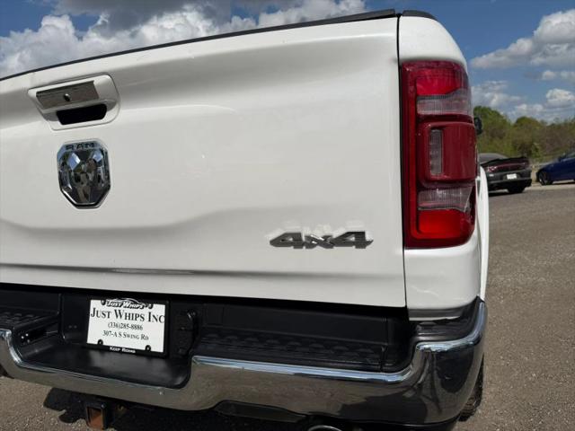 2019 Ram 1500 Laramie Crew Cab 4x4 5'7" Box