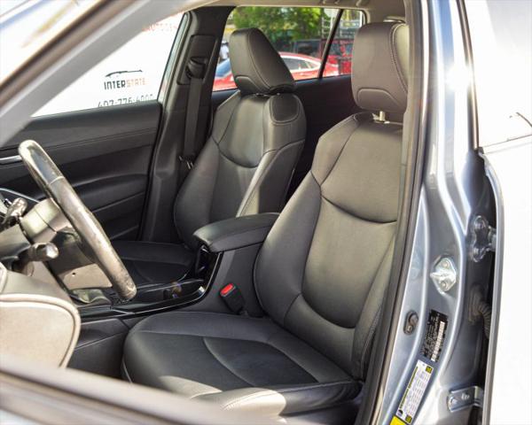 2023 Toyota Corolla Cross XLE