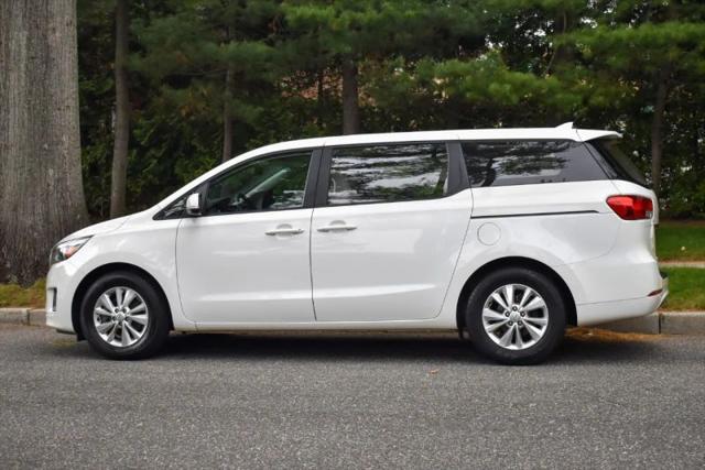 2018 Kia Sedona L