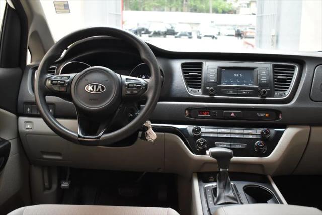 2018 Kia Sedona L