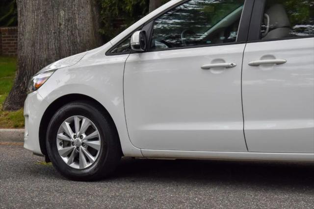 2018 Kia Sedona L