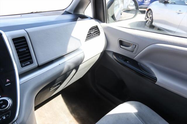 2015 Toyota Sienna L 7 Passenger