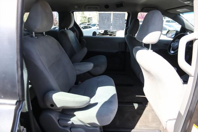 2015 Toyota Sienna L 7 Passenger