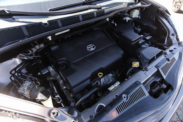 2015 Toyota Sienna L 7 Passenger