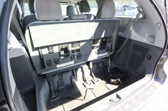 2015 Toyota Sienna L 7 Passenger