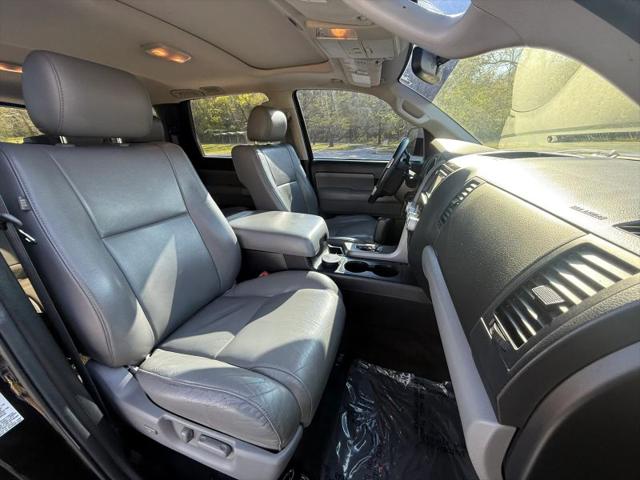 2015 Toyota Sequoia SR5 5.7L V8