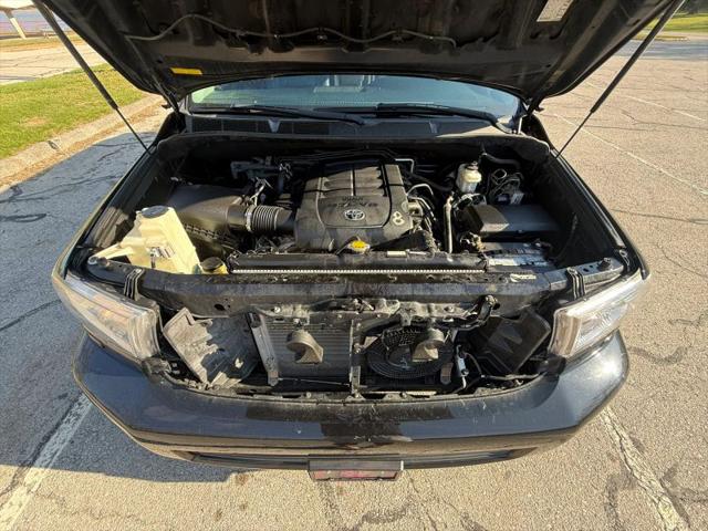 2015 Toyota Sequoia SR5 5.7L V8