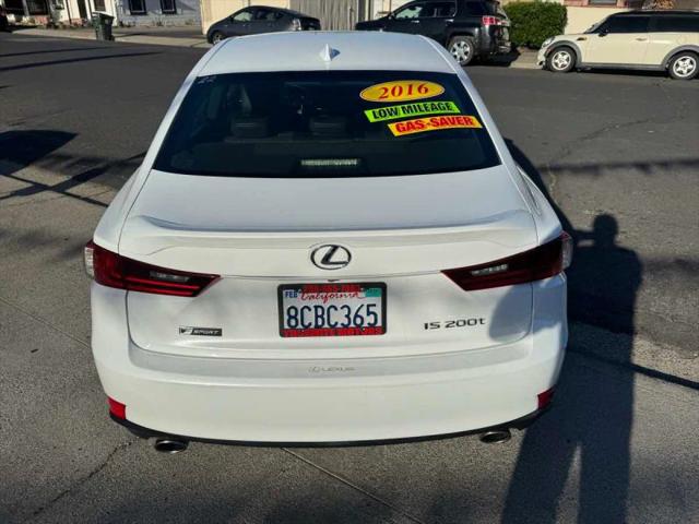 2016 Lexus IS 200t 200t