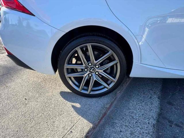 2016 Lexus IS 200t 200t