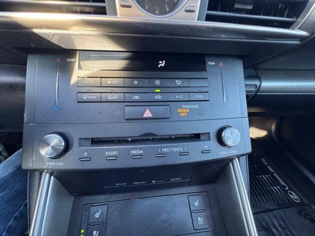 2016 Lexus IS 200t 200t