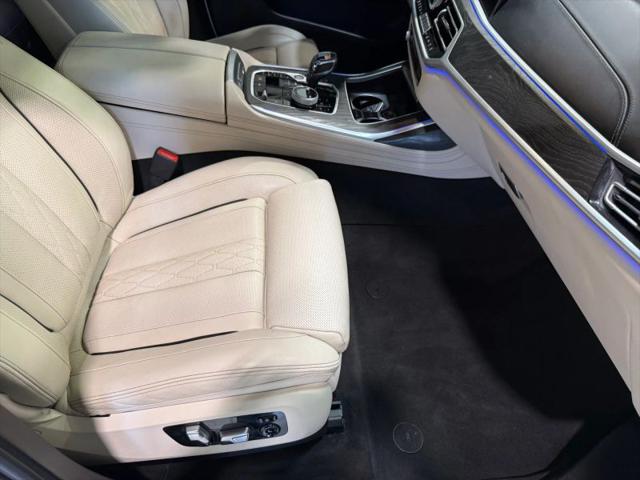 2020 BMW X7 M50i