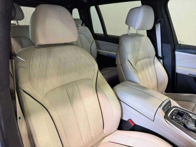 2020 BMW X7 M50i