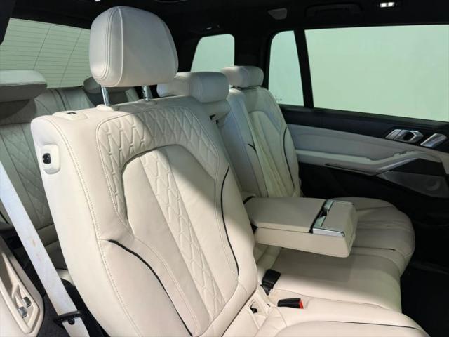 2020 BMW X7 M50i