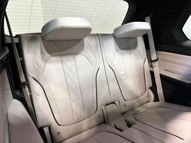 2020 BMW X7 M50i