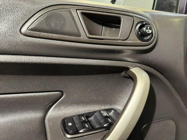 2012 Ford Fiesta SES