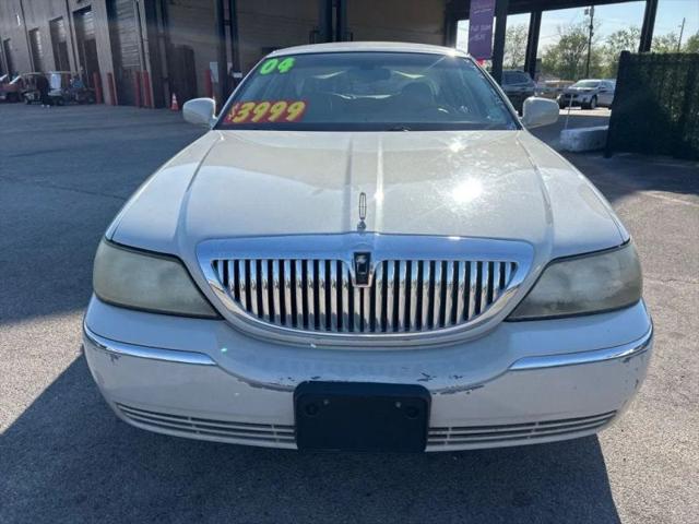 2004 Lincoln Town Car Ultimate