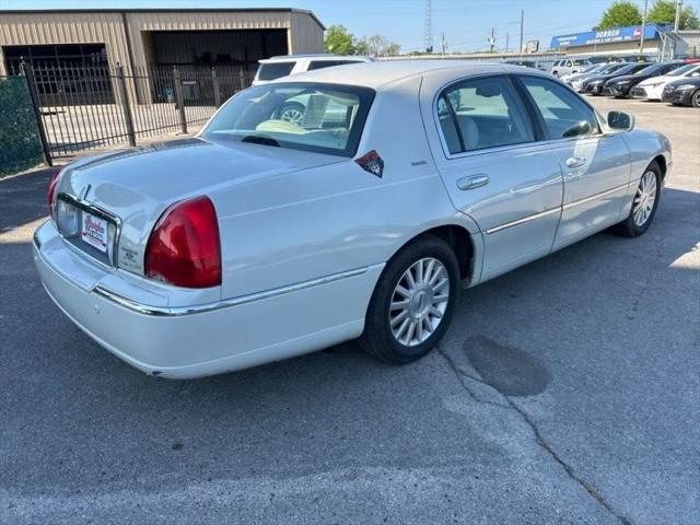2004 Lincoln Town Car Ultimate
