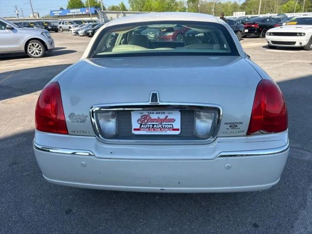 2004 Lincoln Town Car Ultimate