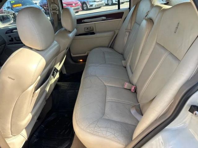 2004 Lincoln Town Car Ultimate