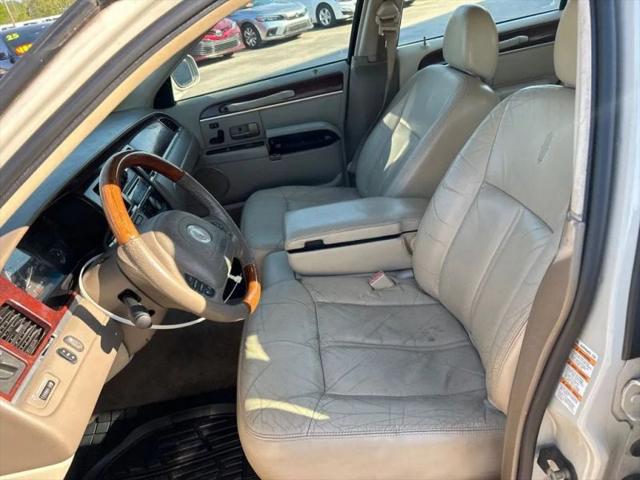 2004 Lincoln Town Car Ultimate