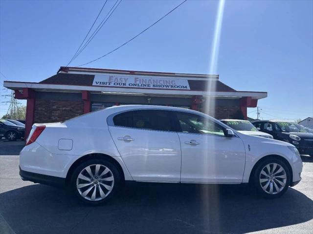 2014 Lincoln MKS Base
