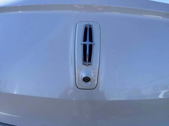 2014 Lincoln MKS Base