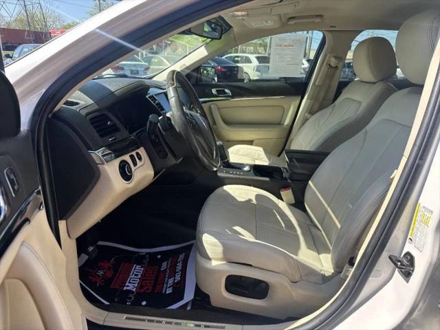 2014 Lincoln MKS Base