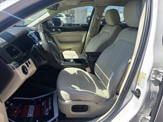2014 Lincoln MKS Base