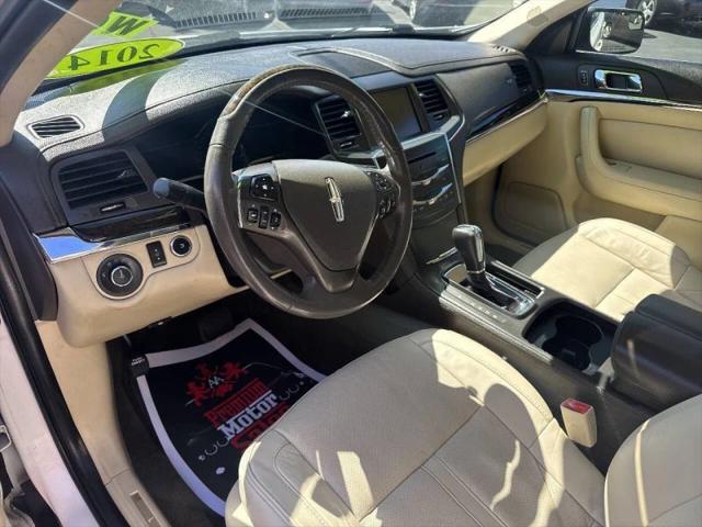 2014 Lincoln MKS Base