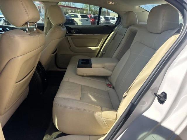 2014 Lincoln MKS Base