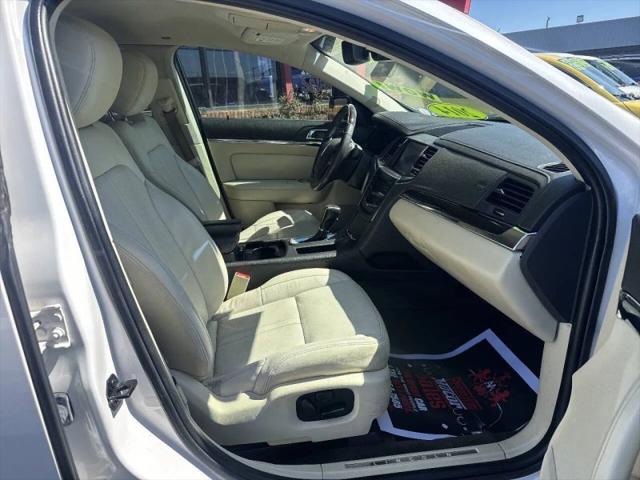 2014 Lincoln MKS Base