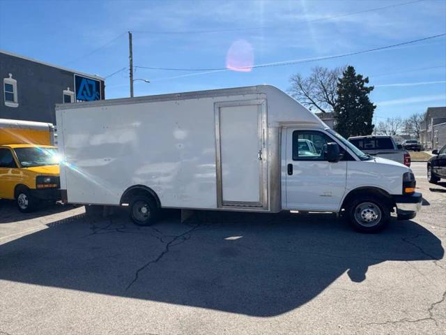 2022 Chevrolet Express Cutaway 4500 Van