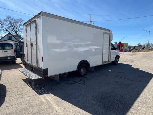 2022 Chevrolet Express Cutaway 4500 Van