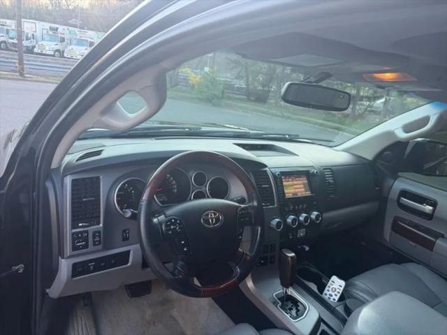 2011 Toyota Sequoia Platinum 5.7L V8
