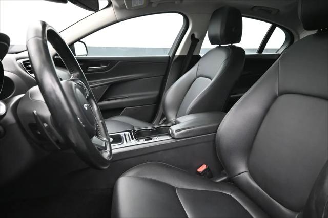 2017 Jaguar XE 35t Premium