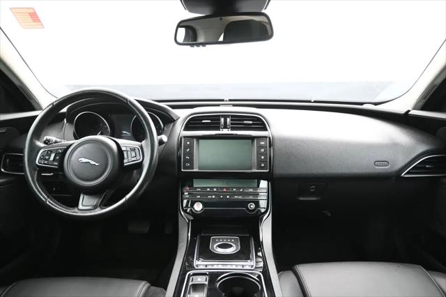 2017 Jaguar XE 35t Premium