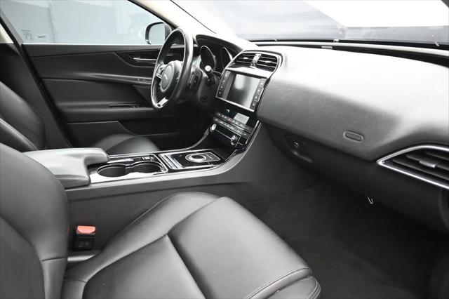 2017 Jaguar XE 35t Premium