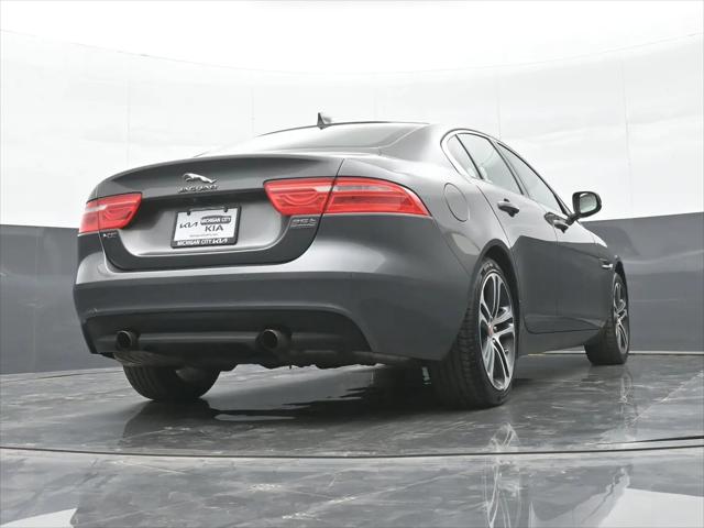 2017 Jaguar XE 35t Premium