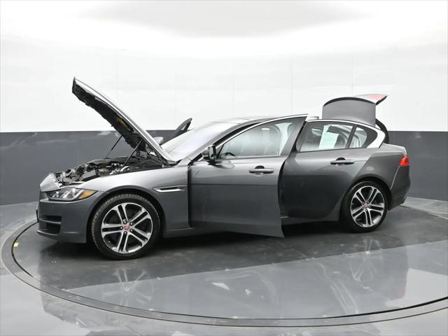 2017 Jaguar XE 35t Premium