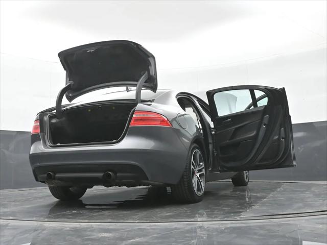 2017 Jaguar XE 35t Premium