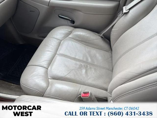 2002 Cadillac Escalade Standard