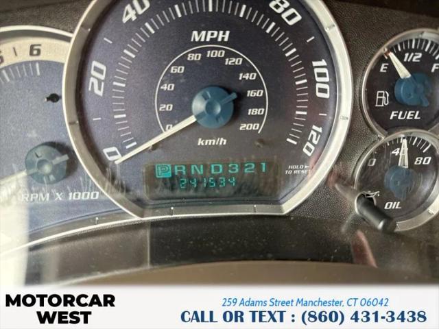 2002 Cadillac Escalade Standard