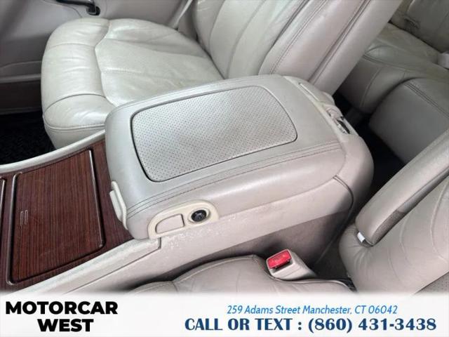 2002 Cadillac Escalade Standard