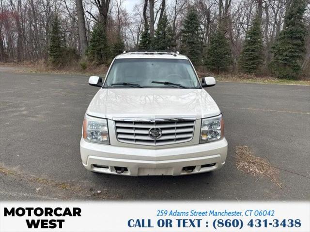 2002 Cadillac Escalade Standard