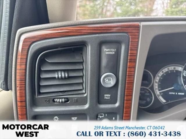 2002 Cadillac Escalade Standard