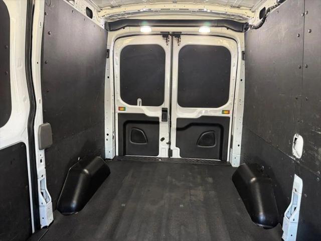 2022 Ford Transit Cargo Van Medium Roof w/RWB