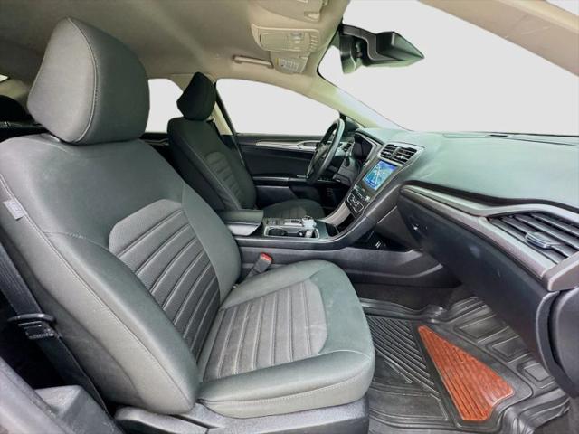 2020 Ford Fusion Hybrid SE