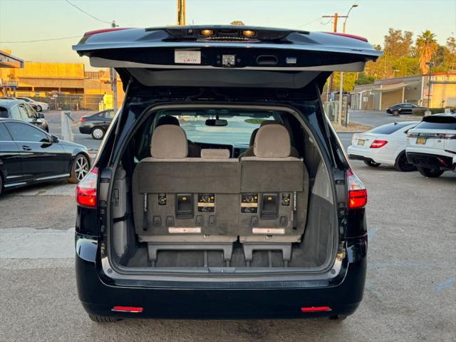 2017 Toyota Sienna LE 8 Passenger