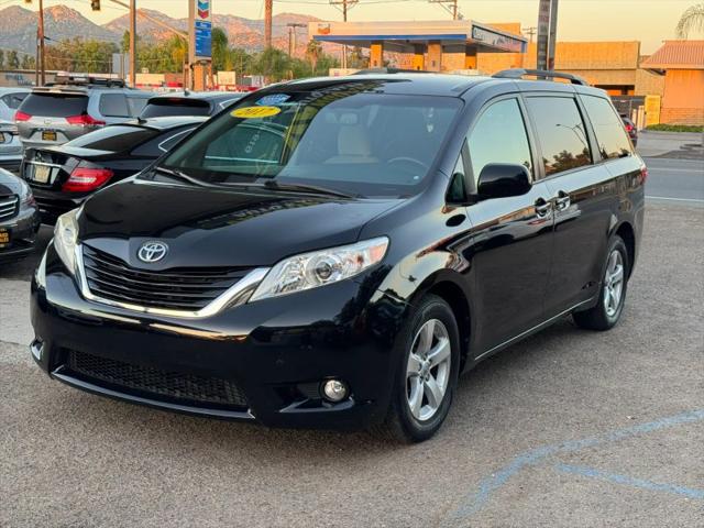 2017 Toyota Sienna LE 8 Passenger